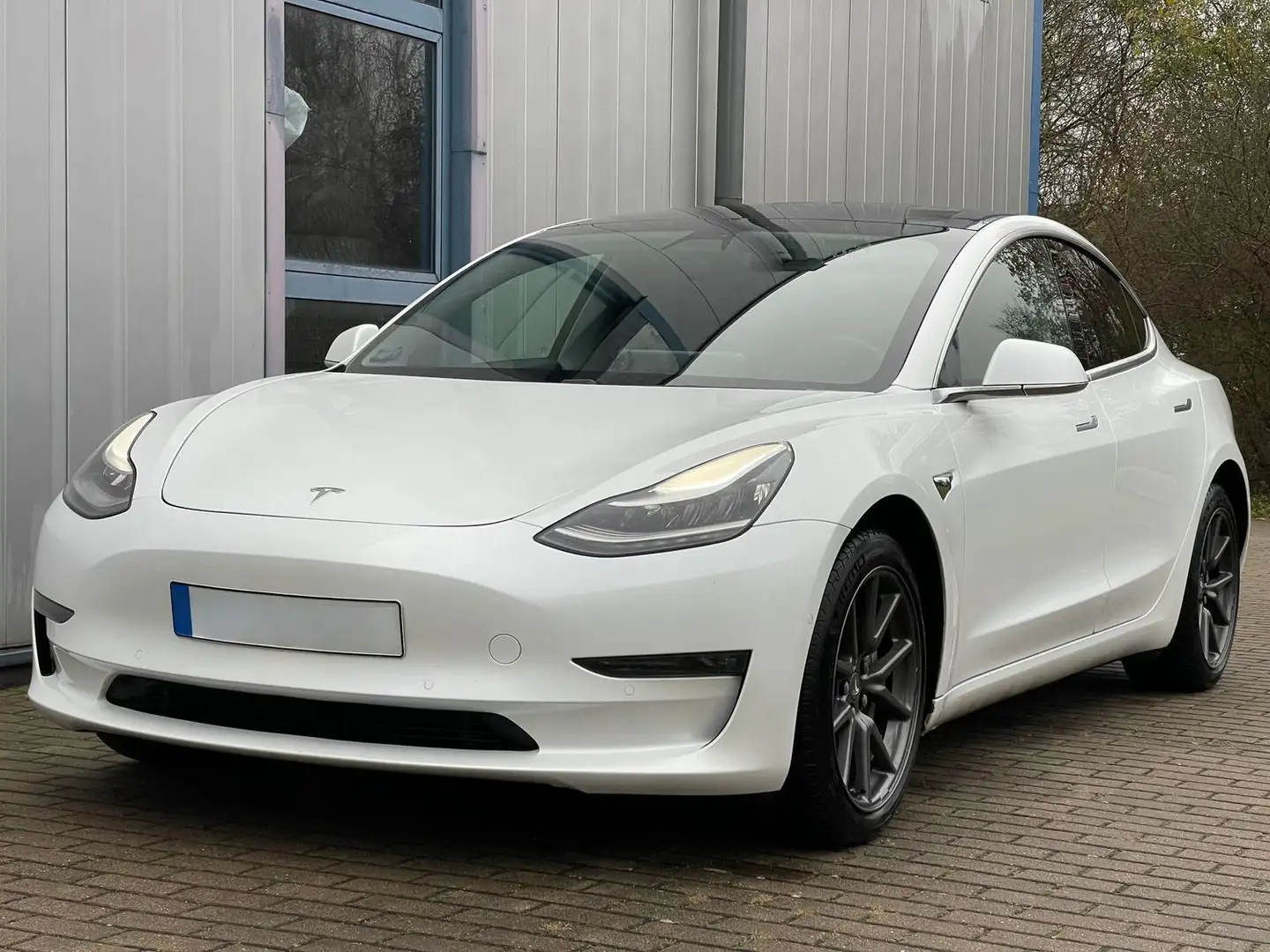 Tesla Model 3 Long Range Dual Motor AWD Weiß - 1