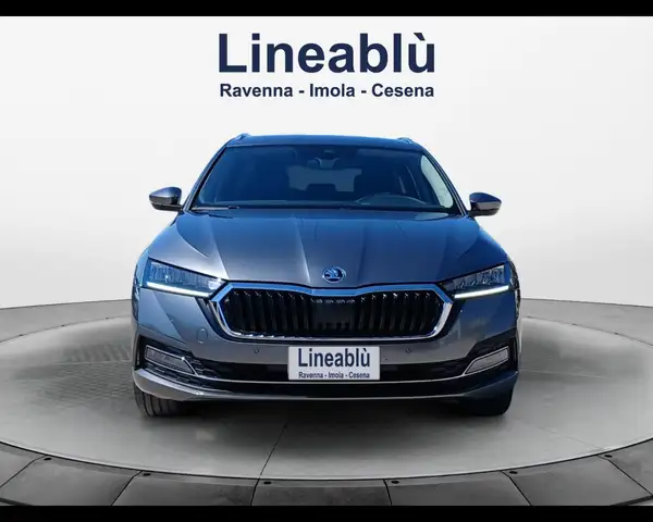 Skoda Octavia view 8