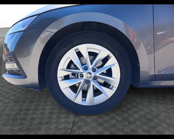 Skoda Octavia view 14