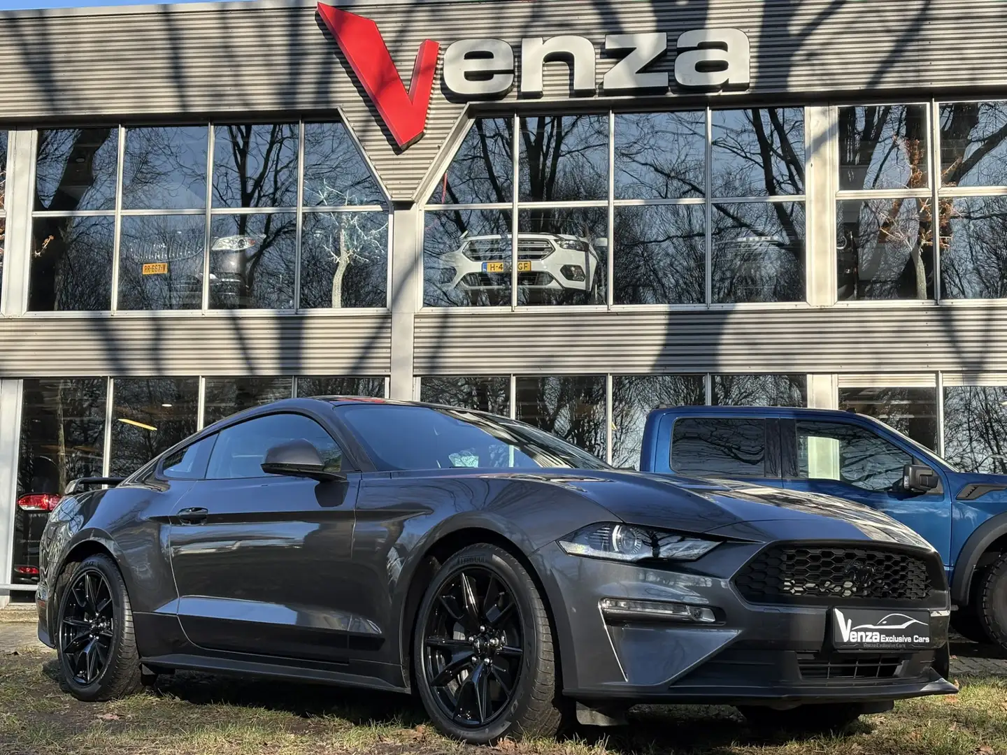 Ford Mustang Fastback 2.3 EcoBoost Premium Performance Grau - 1