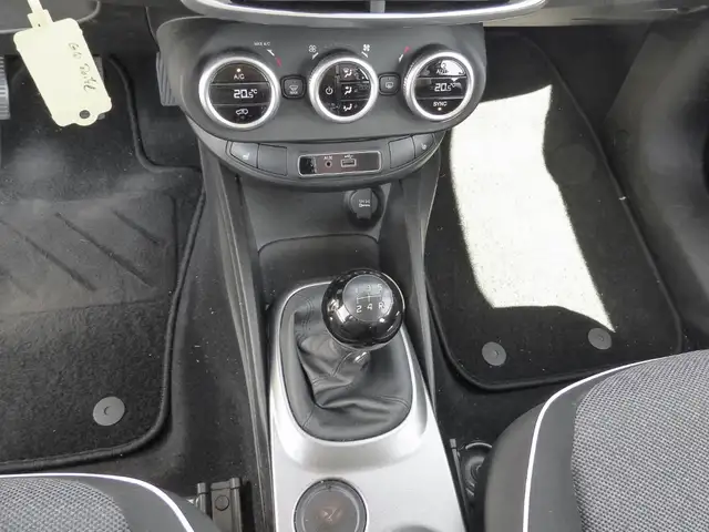 Fiat 500x view 9