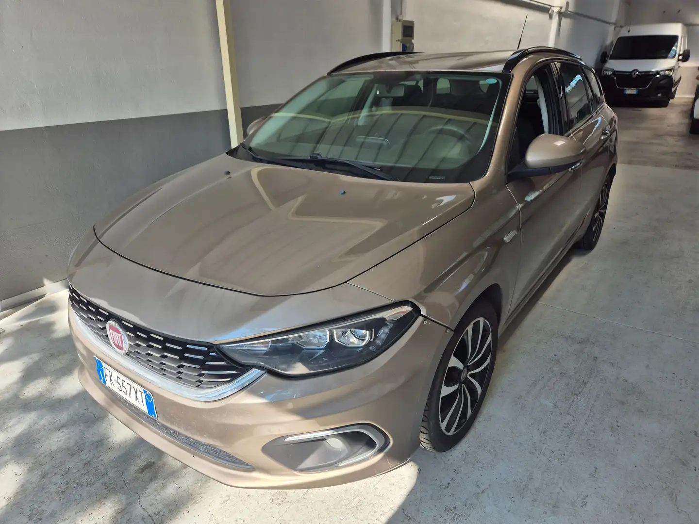 Fiat Tipo Tipo 4 porte II 2016 4p 1.3 mjt Lounge 95cv Beige - 1