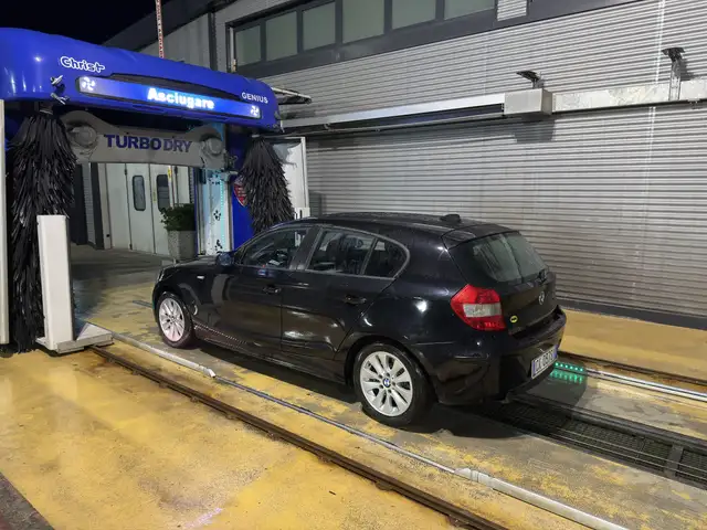 BMW 120