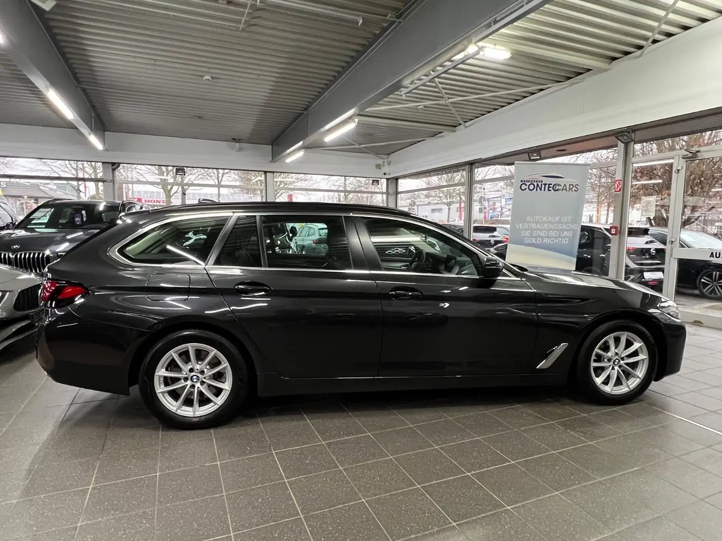 BMW 520 d Touring xD Parkassistent+Driving Assistant Gris - 1
