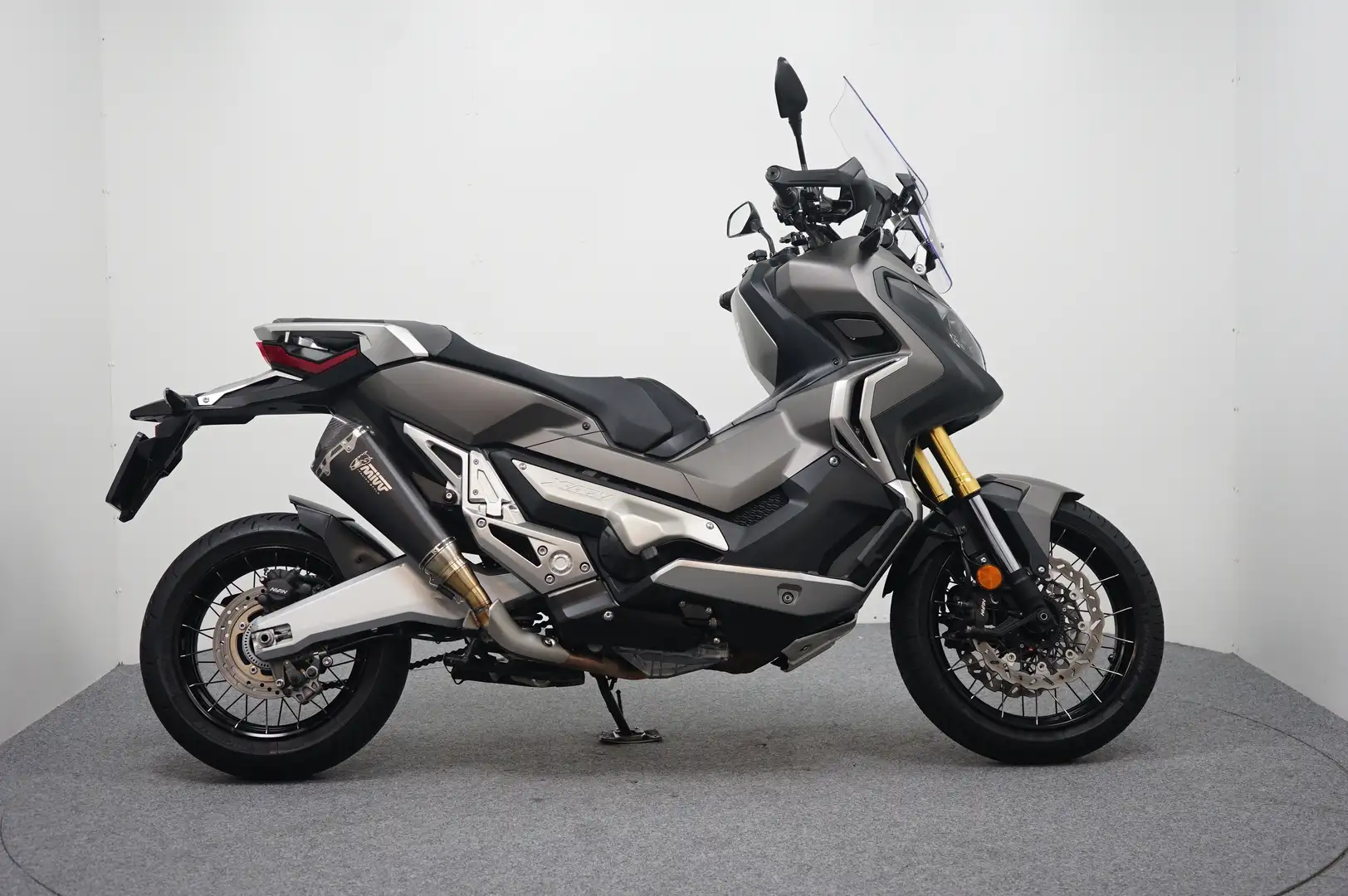 Honda X-ADV 750 Zilver - 1