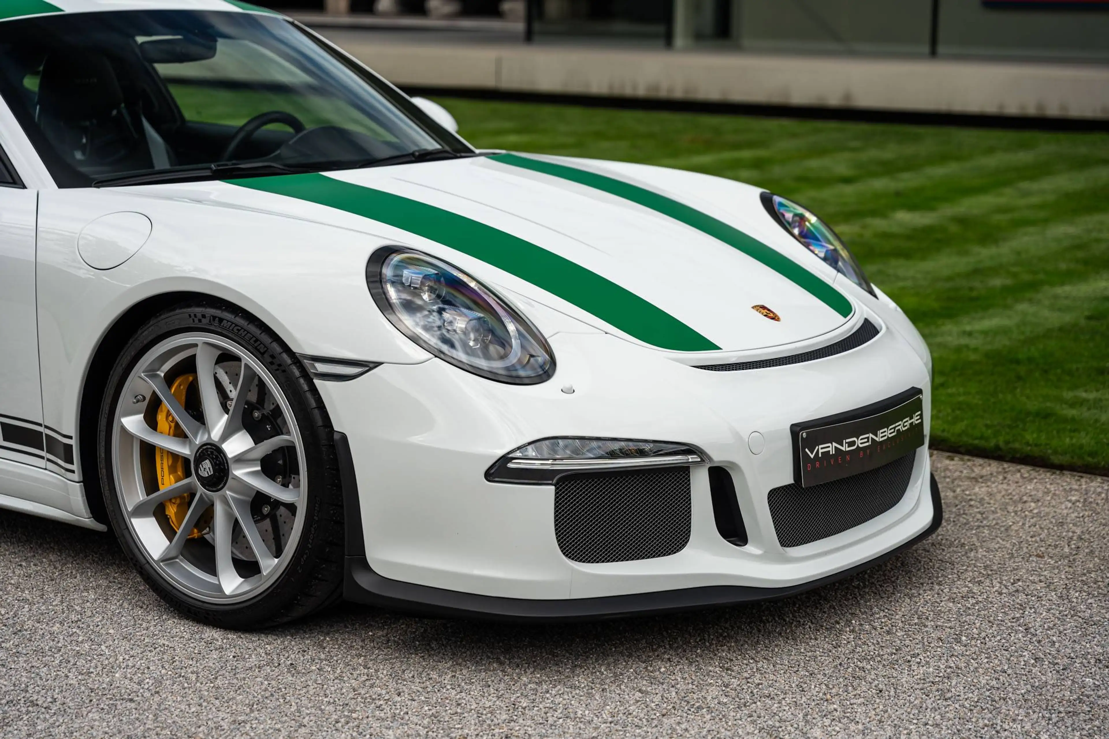Porsche 991 R / GREEN STRIPES / 9200 KM / FULL PPF / LIFT / PDLS+ — photo 10