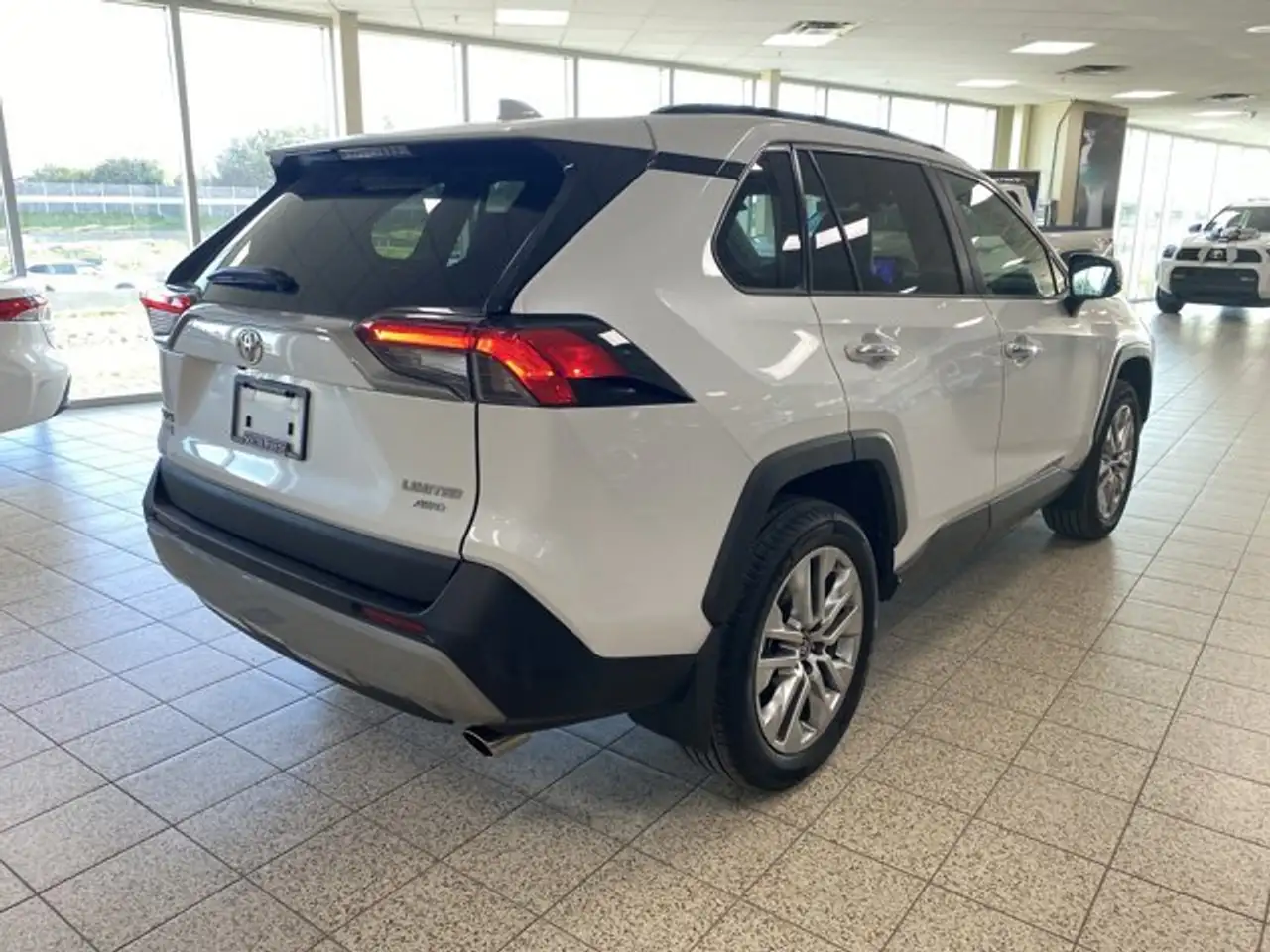 Toyota RAV 4 снимка Toyota RAV 4