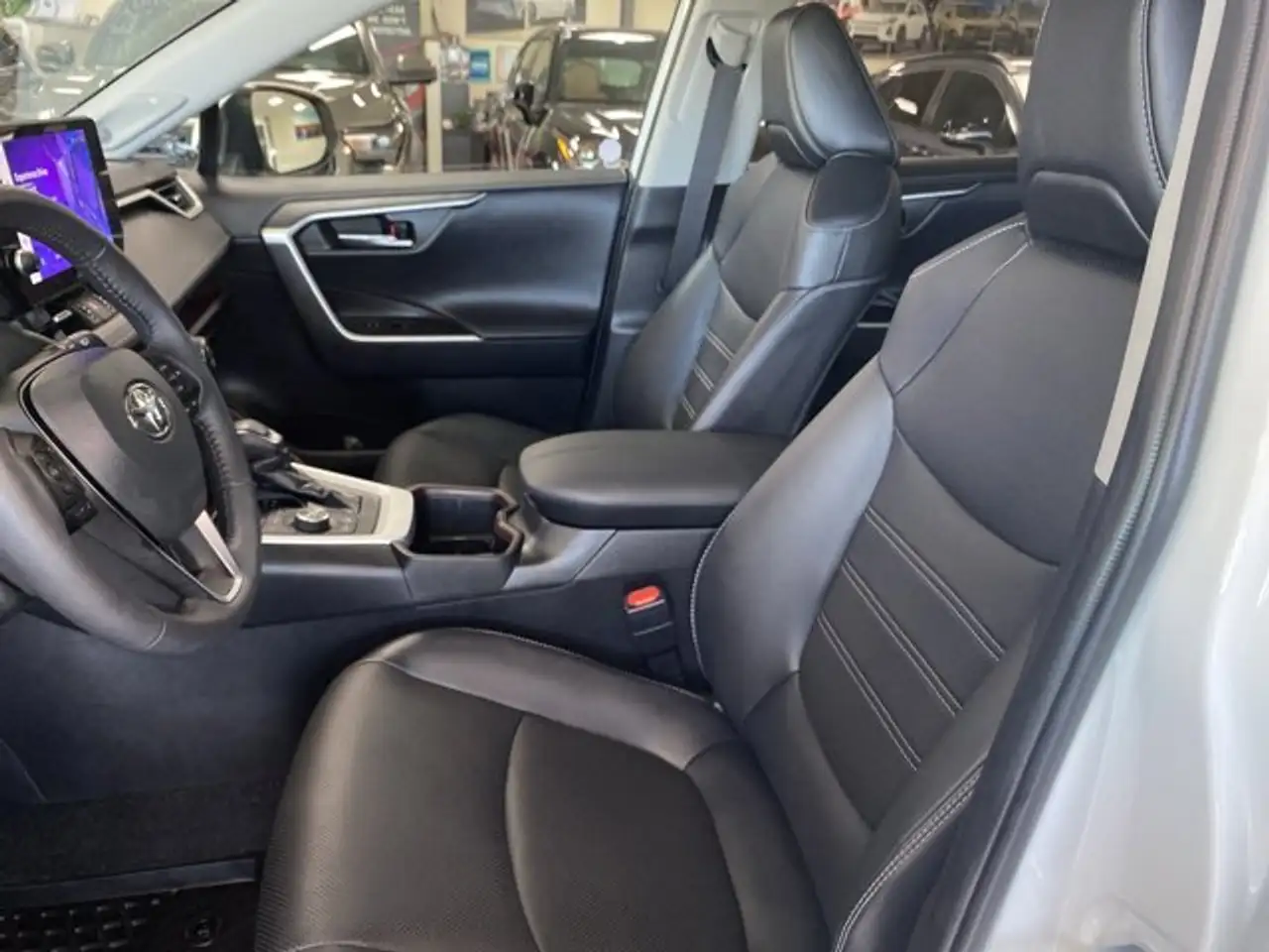 Toyota RAV 4 снимка Toyota RAV 4