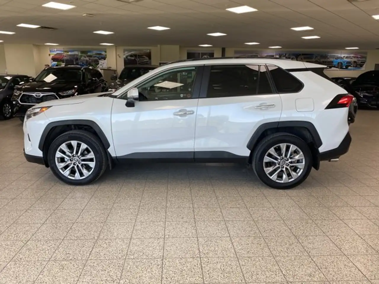 Toyota RAV 4 снимка Toyota RAV 4