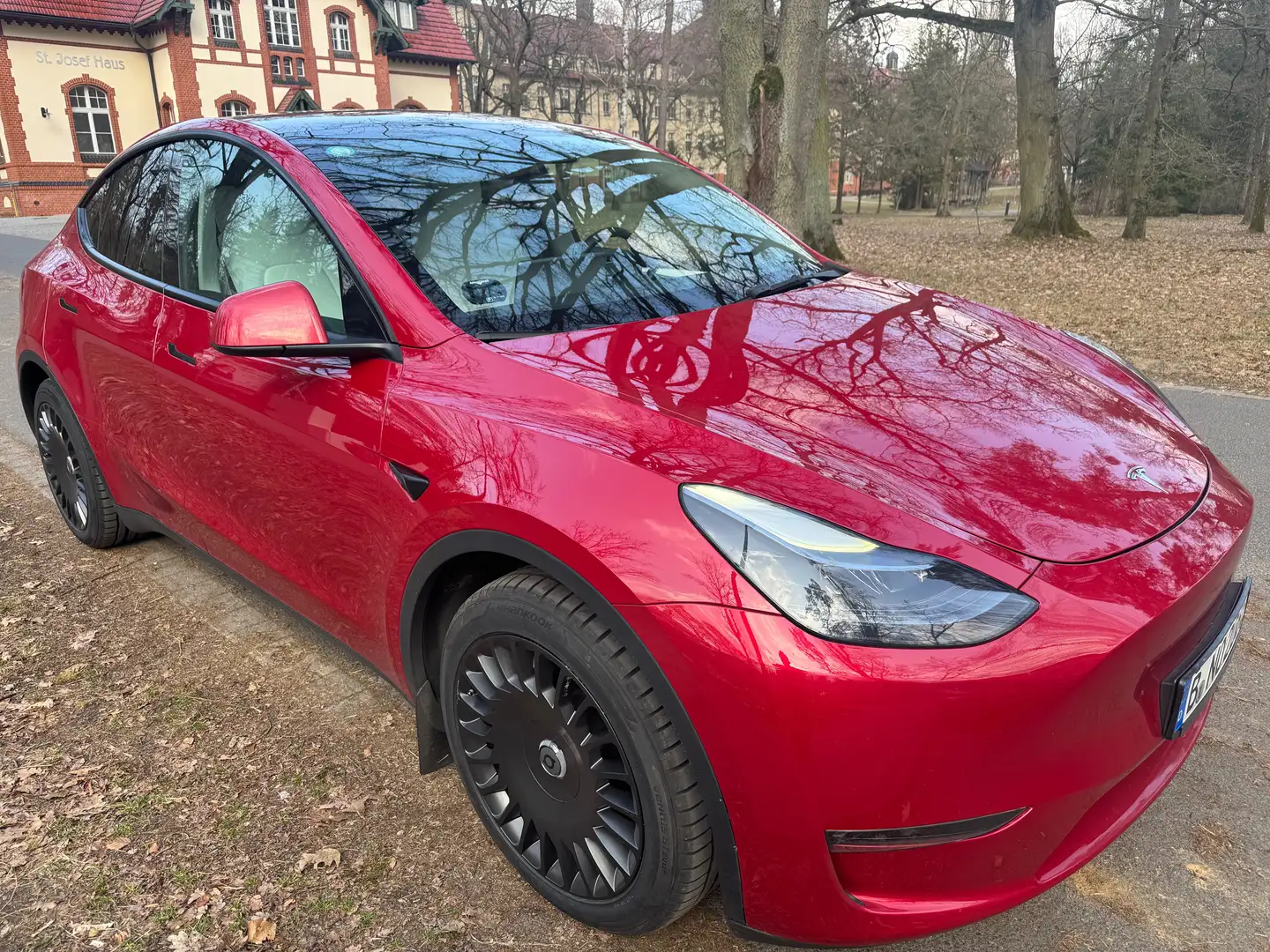 Tesla Model Y Model+Y+Long+Range+Dual+Motor+AWD Rosso - 2