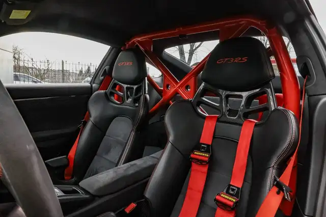 Porsche 911 view 13