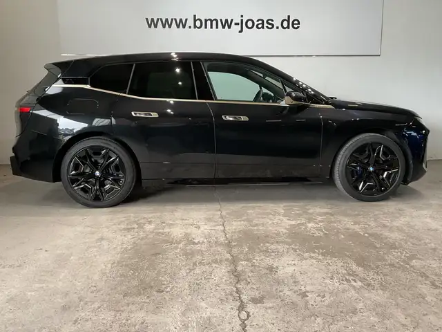 BMW Ix view 12