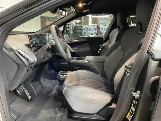 BMW Ix view 7