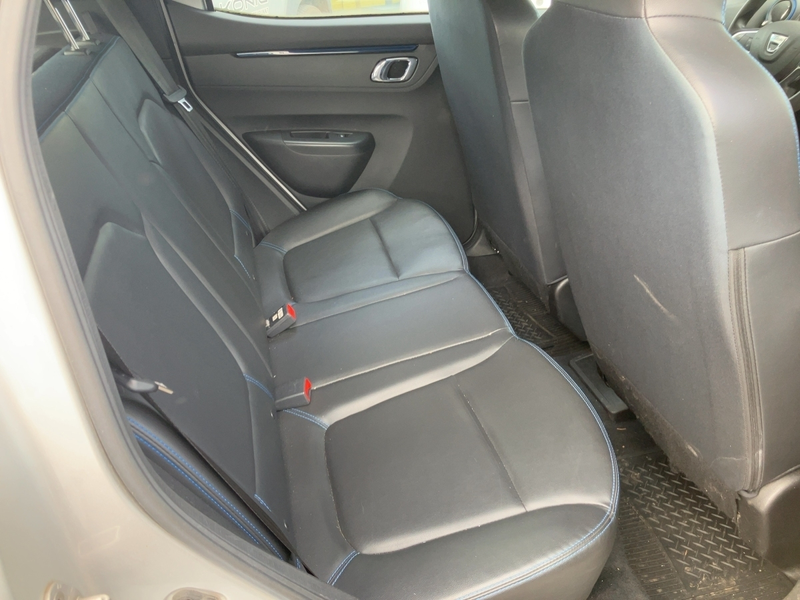 Dacia Spring Business Automatik Klima*Navi*Rückfahrcam — photo 11