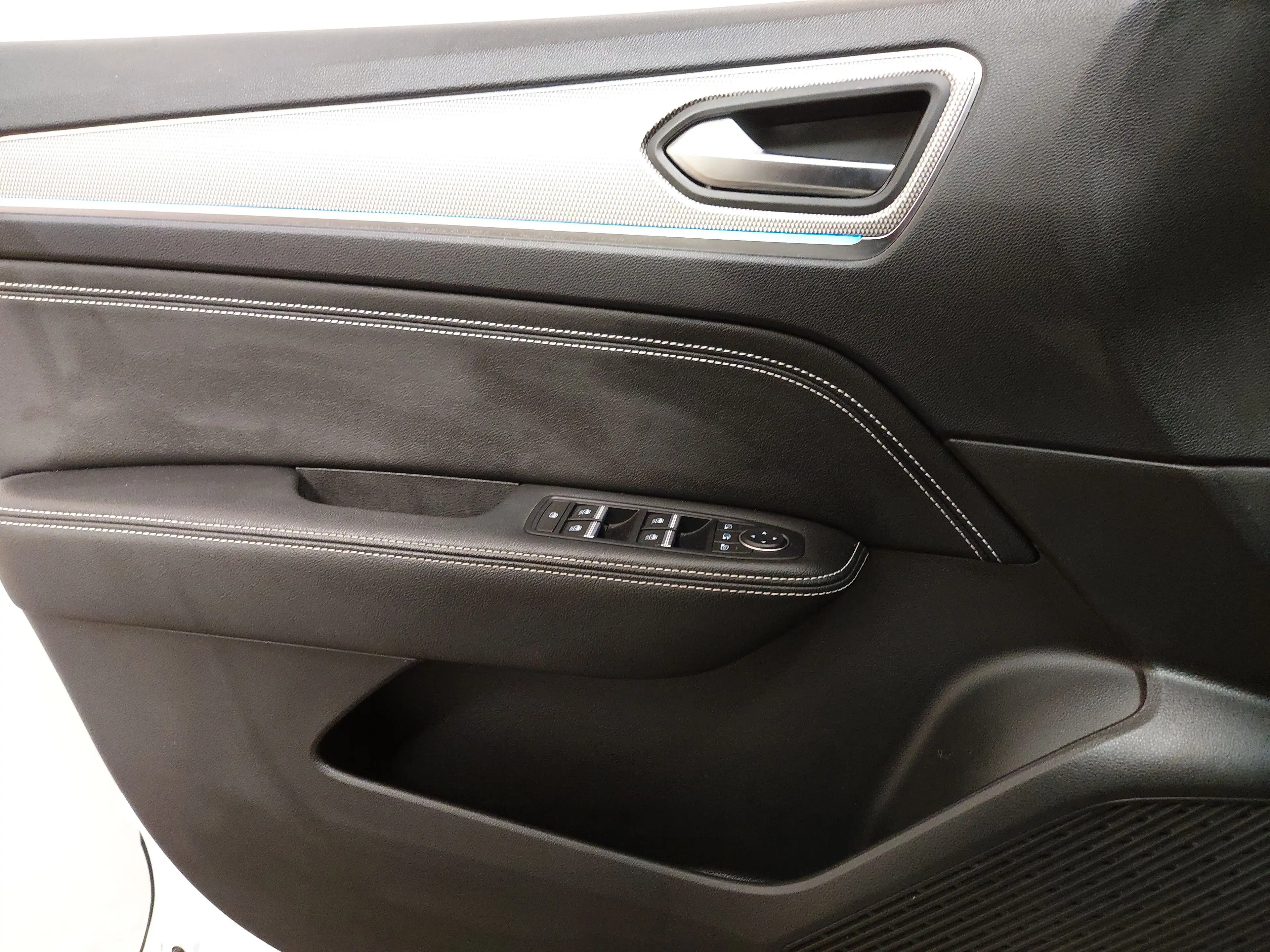 Renault Arkana 1.3 TCe 140 Intens Navi LED T-Leder RFK — photo 5