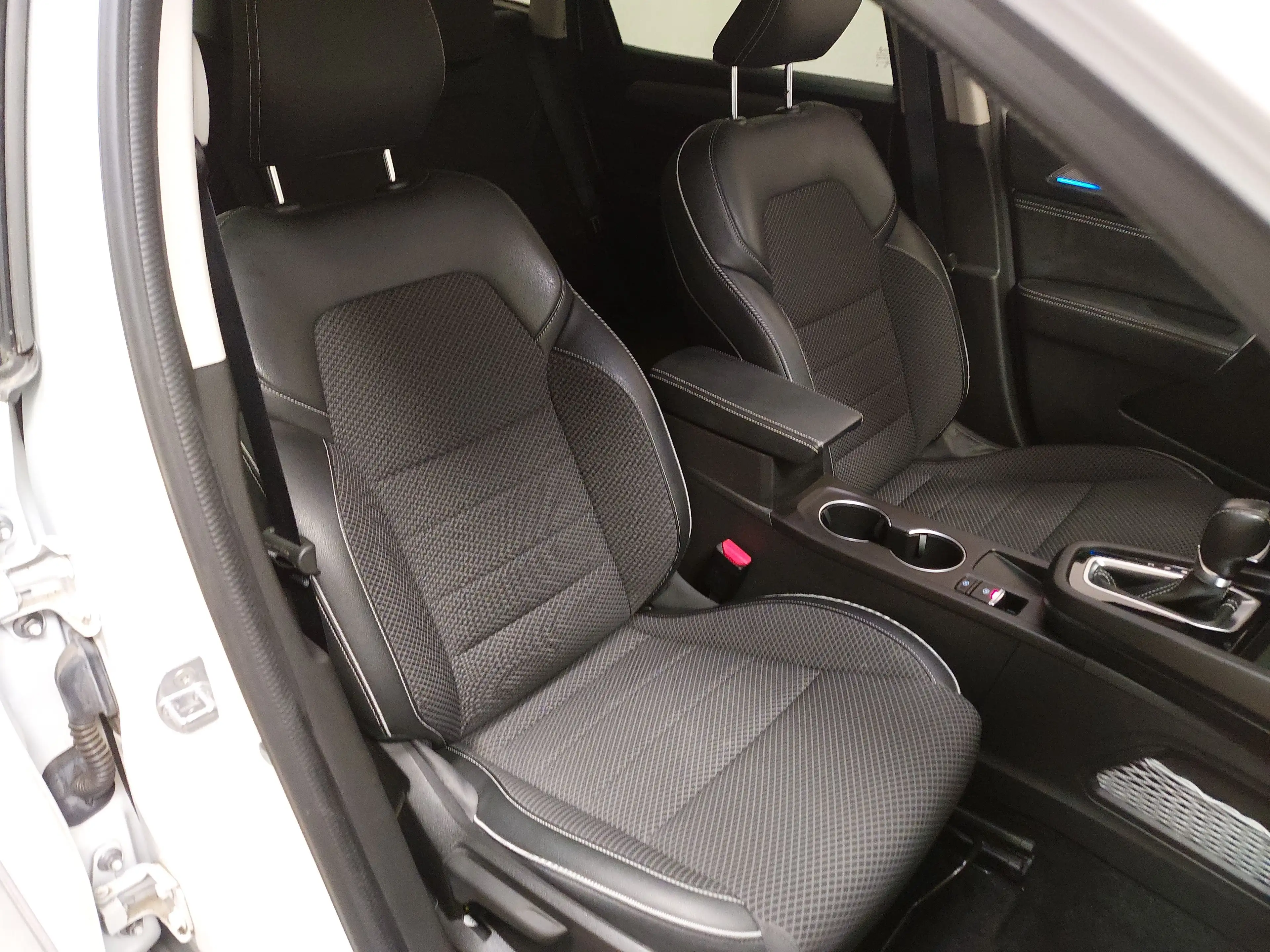 Renault Arkana 1.3 TCe 140 Intens Navi LED T-Leder RFK — photo 10