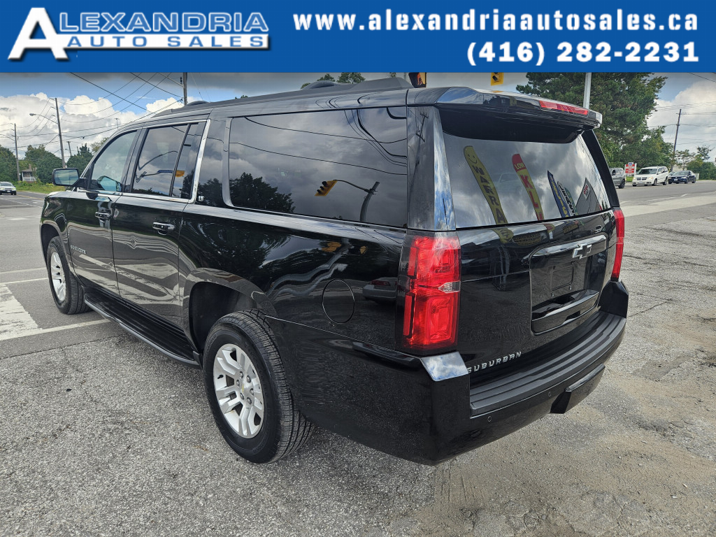 2017 Chevrolet Suburban LT 1500 4x4 Automatic — снимка 1