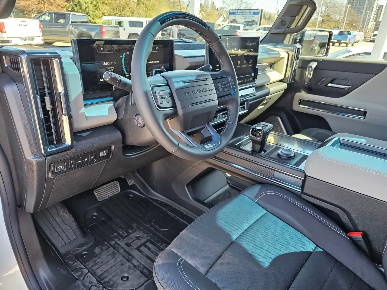 GMC HUMMER EV SUV снимка GMC HUMMER EV SUV
