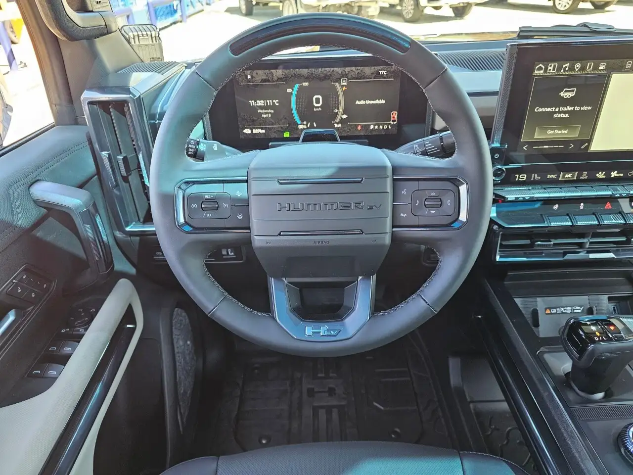 GMC HUMMER EV SUV снимка GMC HUMMER EV SUV