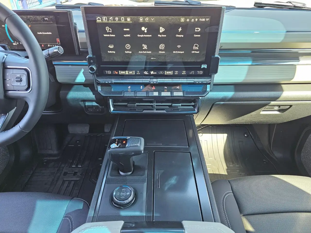 GMC HUMMER EV SUV снимка GMC HUMMER EV SUV