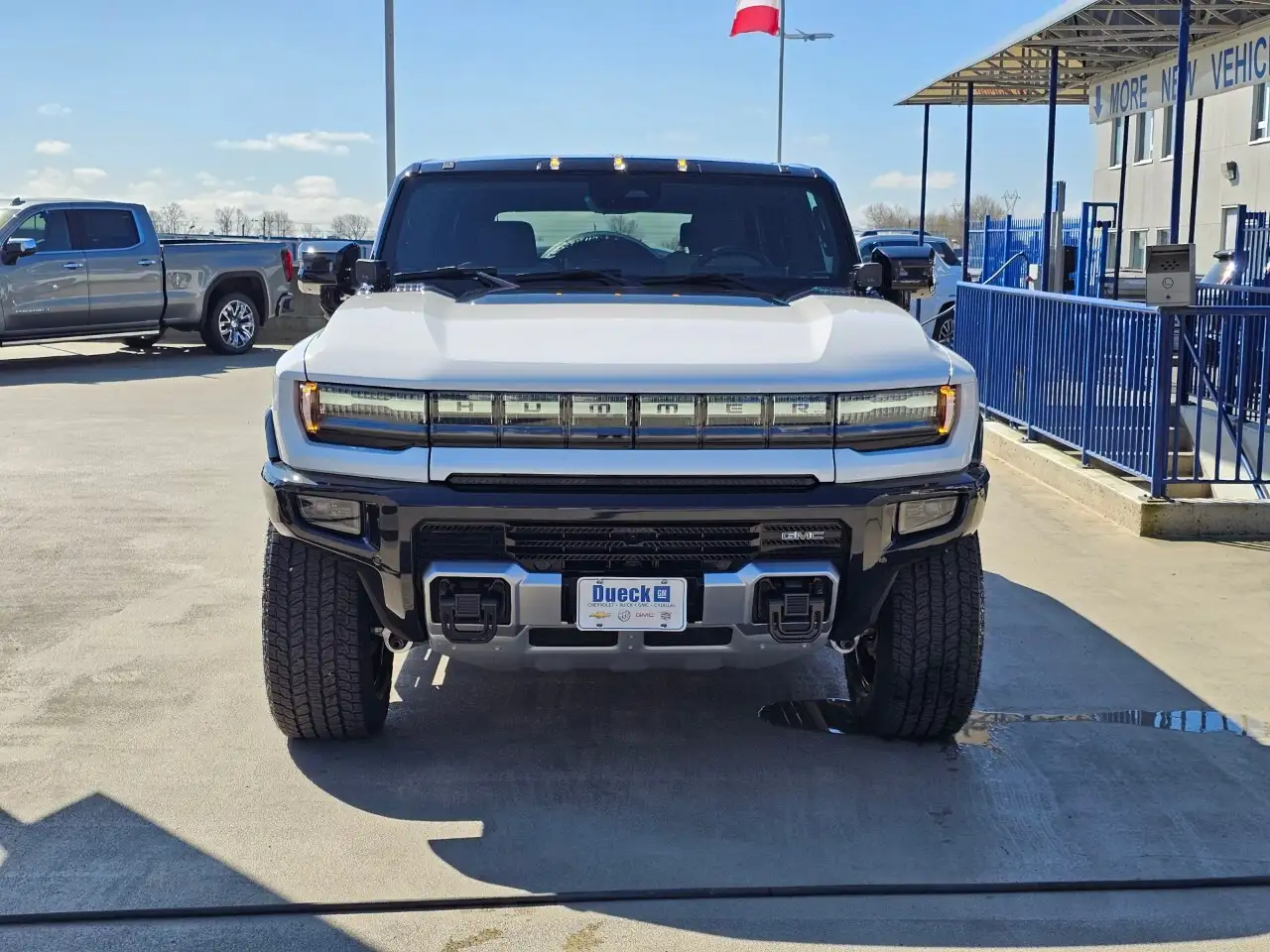 GMC HUMMER EV SUV снимка GMC HUMMER EV SUV