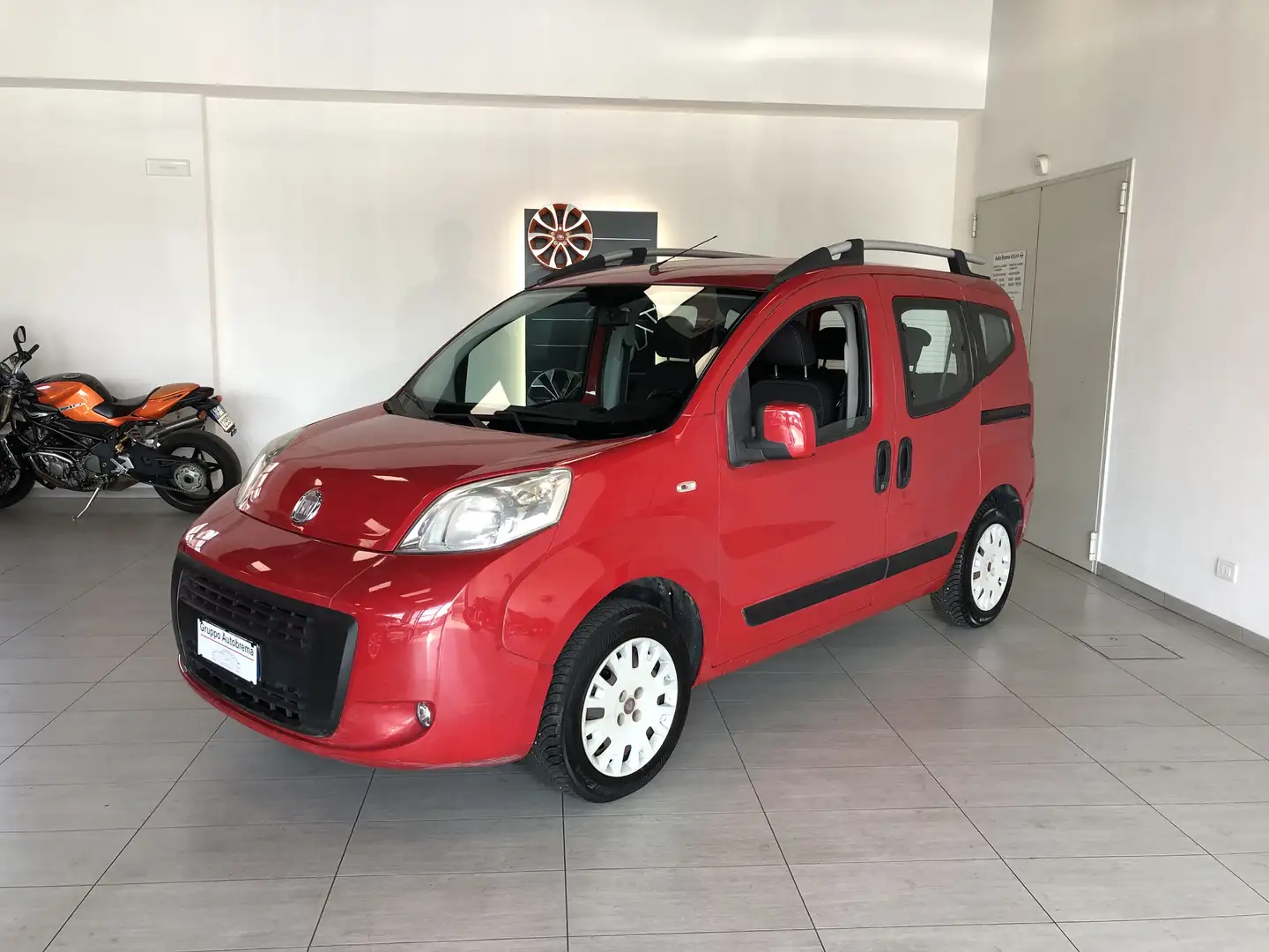 Fiat Qubo Qubo 1.4 8v natural power Active 70cv Rood - 2