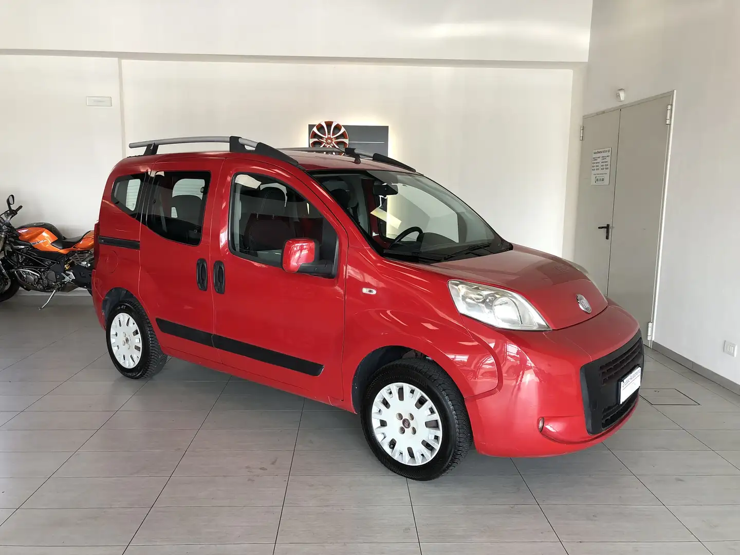Fiat Qubo Qubo 1.4 8v natural power Active 70cv Rood - 1