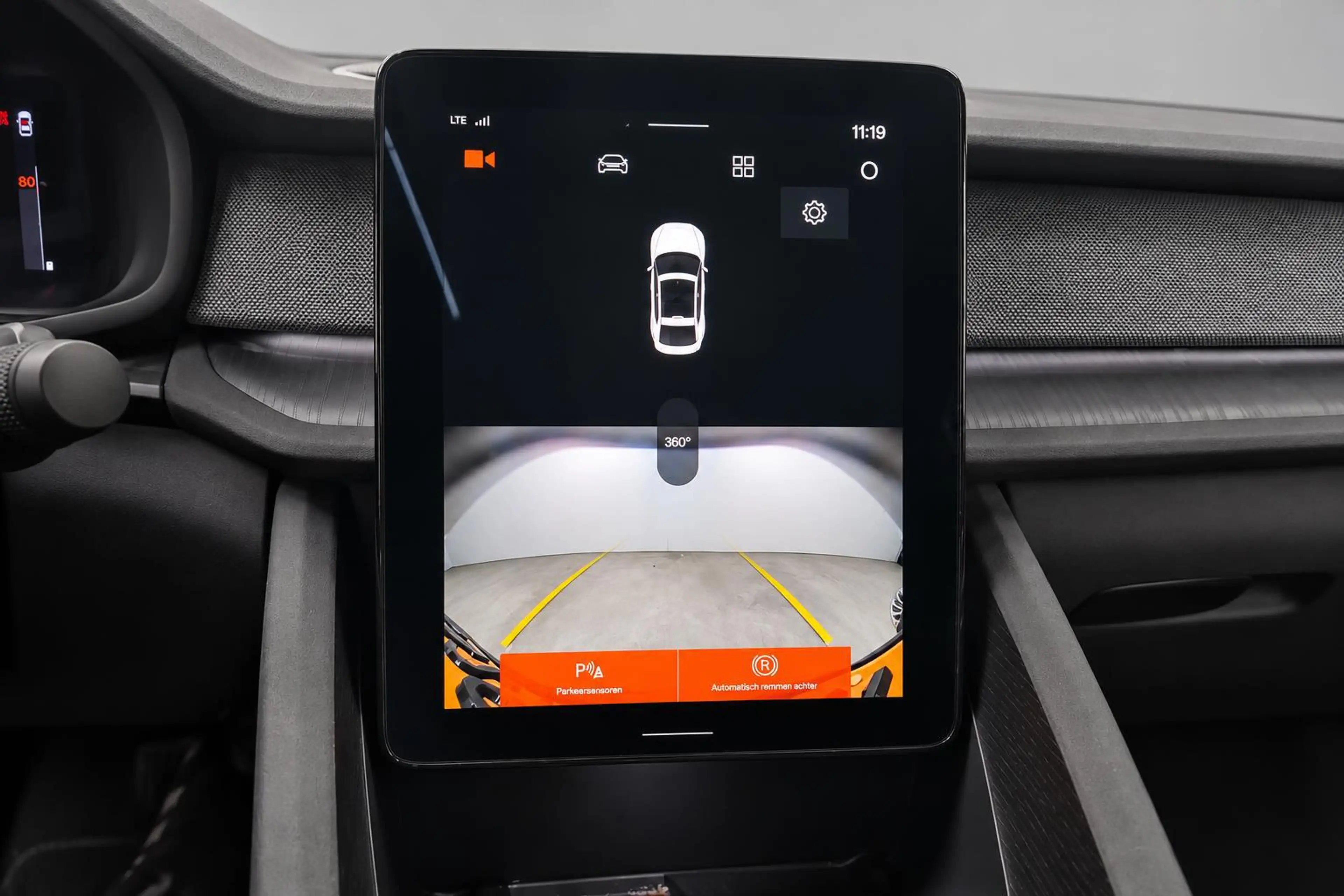 Polestar 2 Long Range Dual Motor Launch Edition 78kWh PANO 93 — photo 12