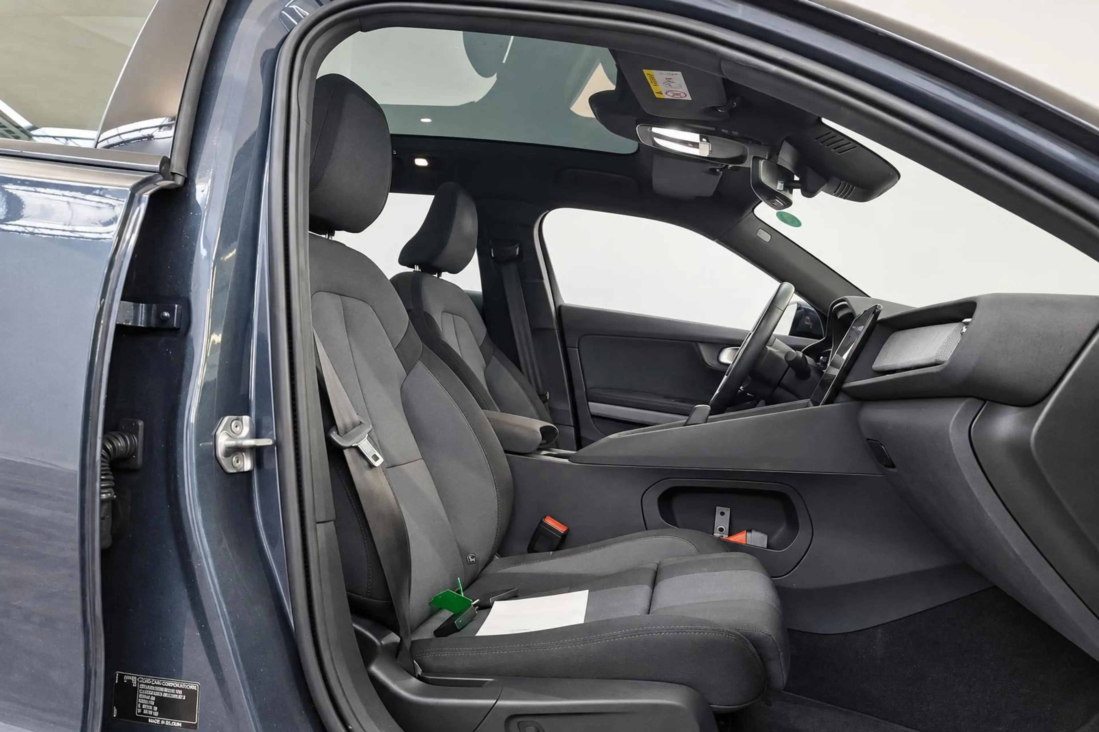 Polestar 2 Long Range Dual Motor Launch Edition 78kWh PANO 93 — photo 9
