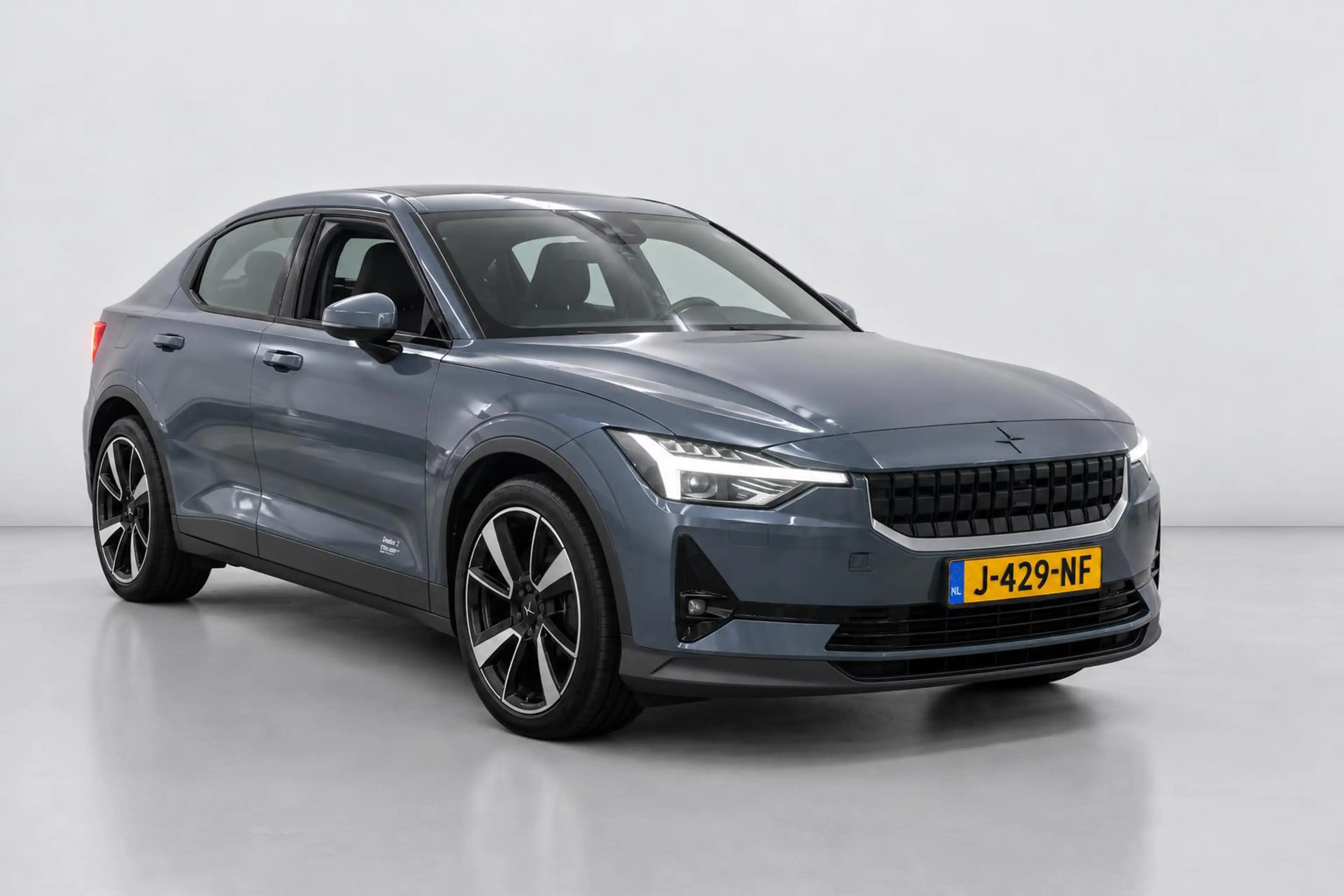 Polestar 2 Long Range Dual Motor Launch Edition 78kWh PANO 93 — photo 4