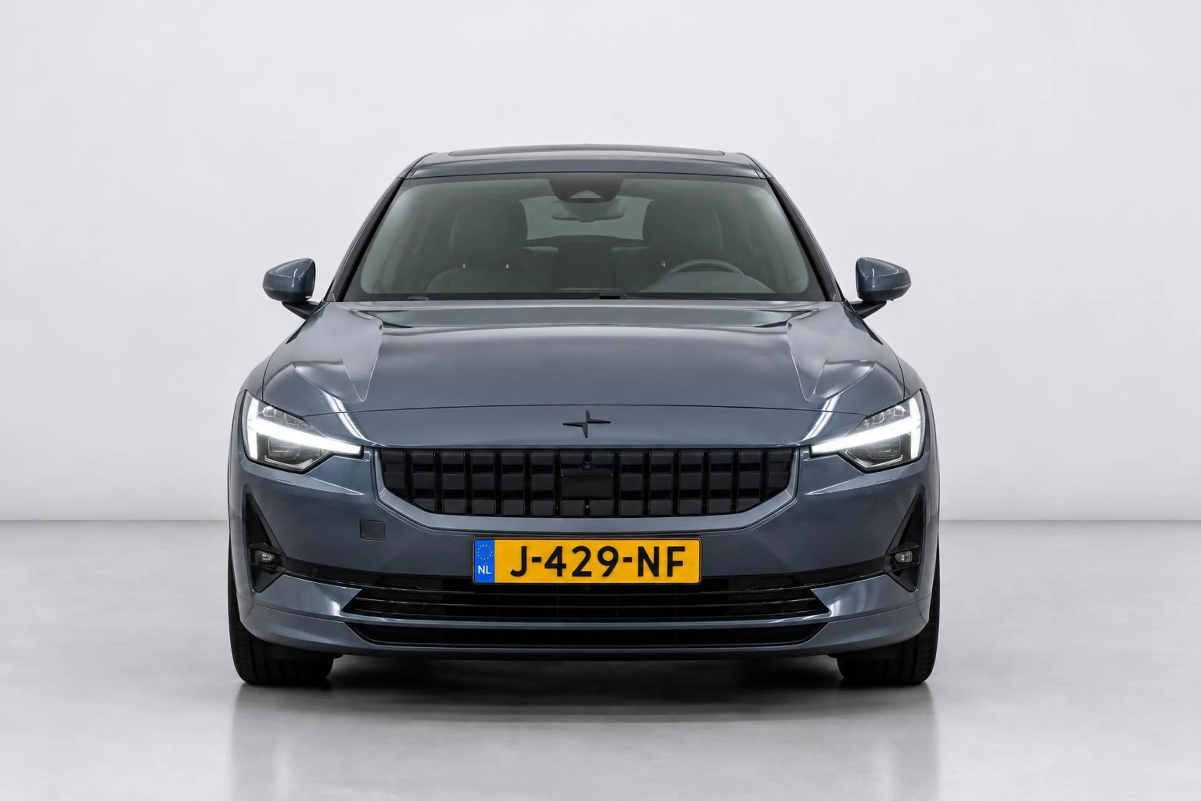 Polestar 2 Long Range Dual Motor Launch Edition 78kWh PANO 93 — photo 7