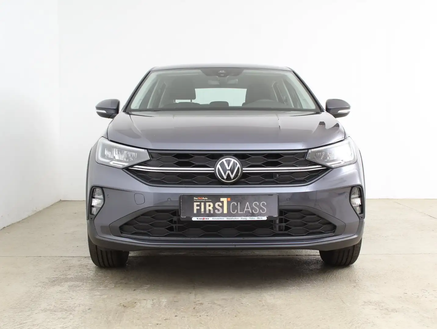 Volkswagen Taigo 4Me TSI Gris - 2