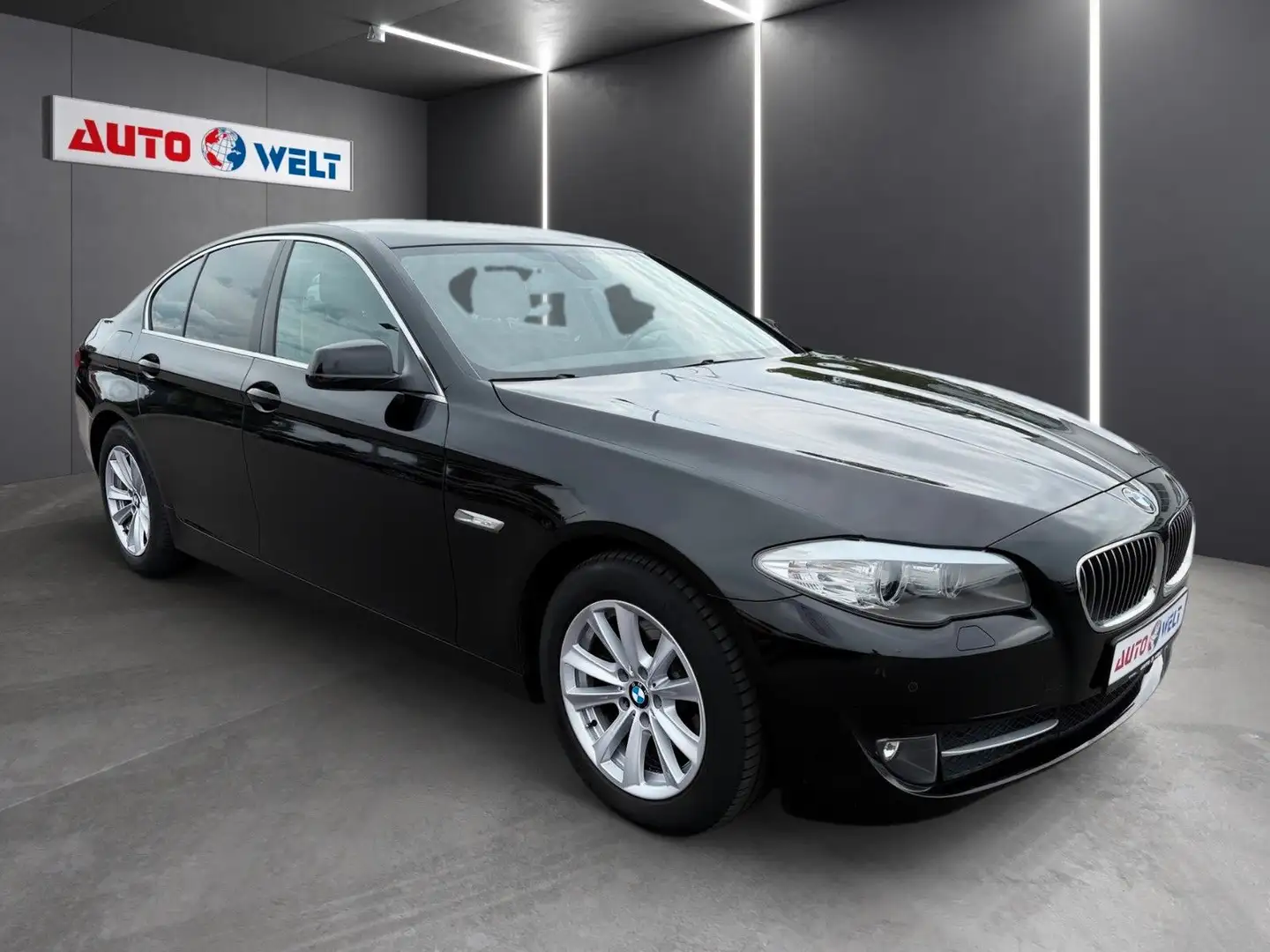 BMW 523 i Lim Duo-Climatic Navigation Tempo Parksens. Чорний - 2