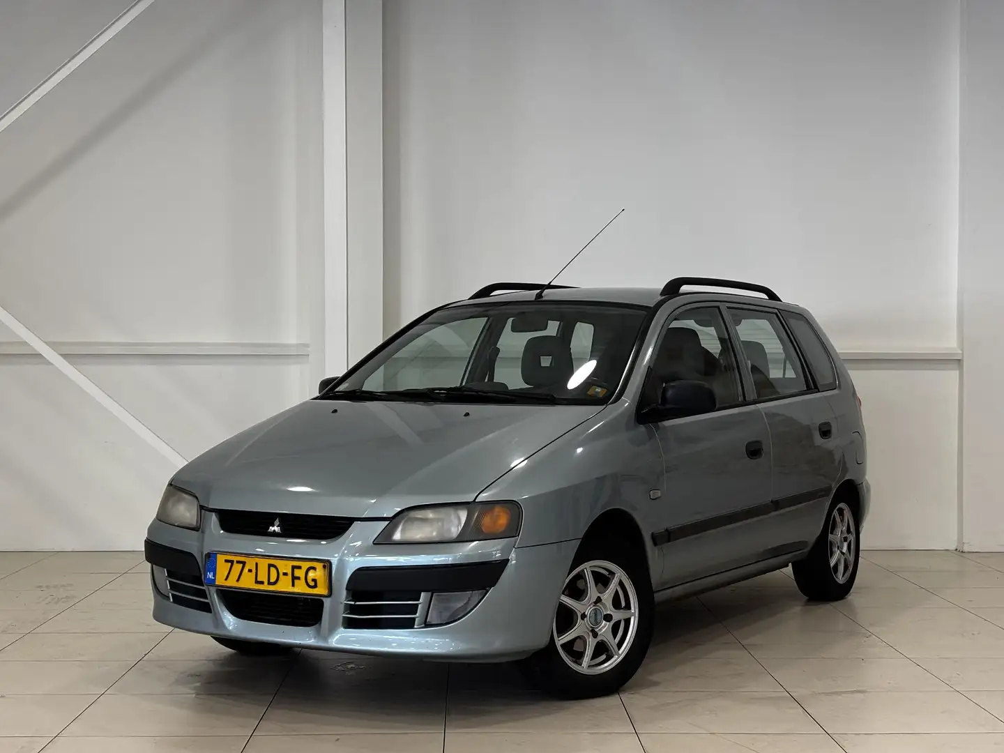 Mitsubishi Space Star 1.6 Family Diamond | Airco | Trekhaak | Winterband Szary - 1