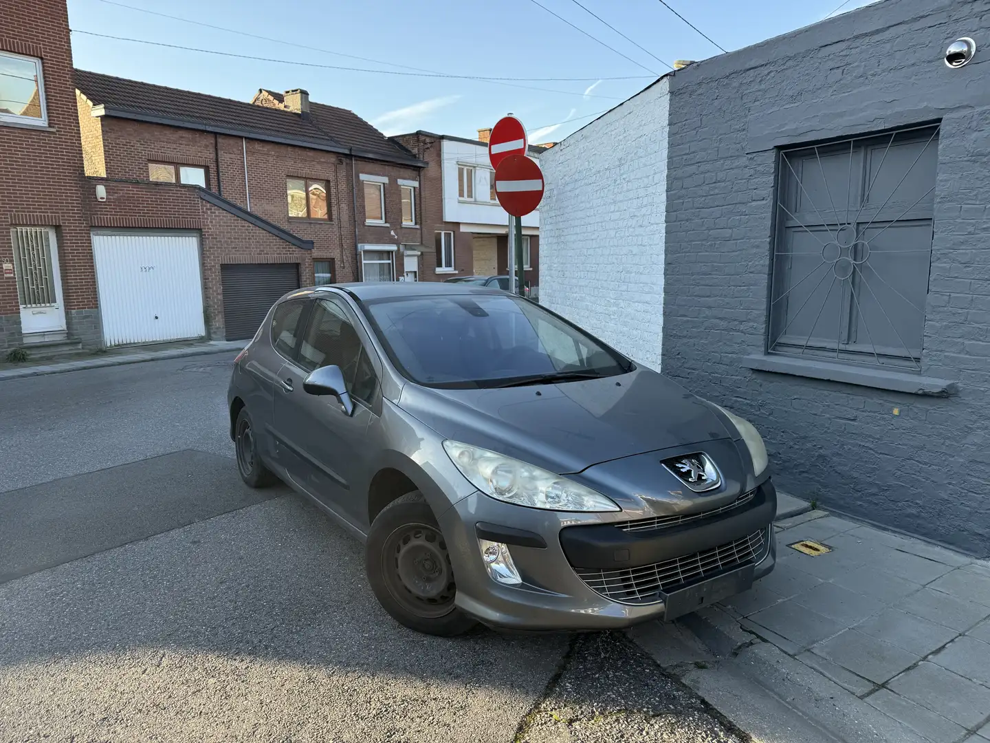 Peugeot 308 1.6i Premium Gris - 1