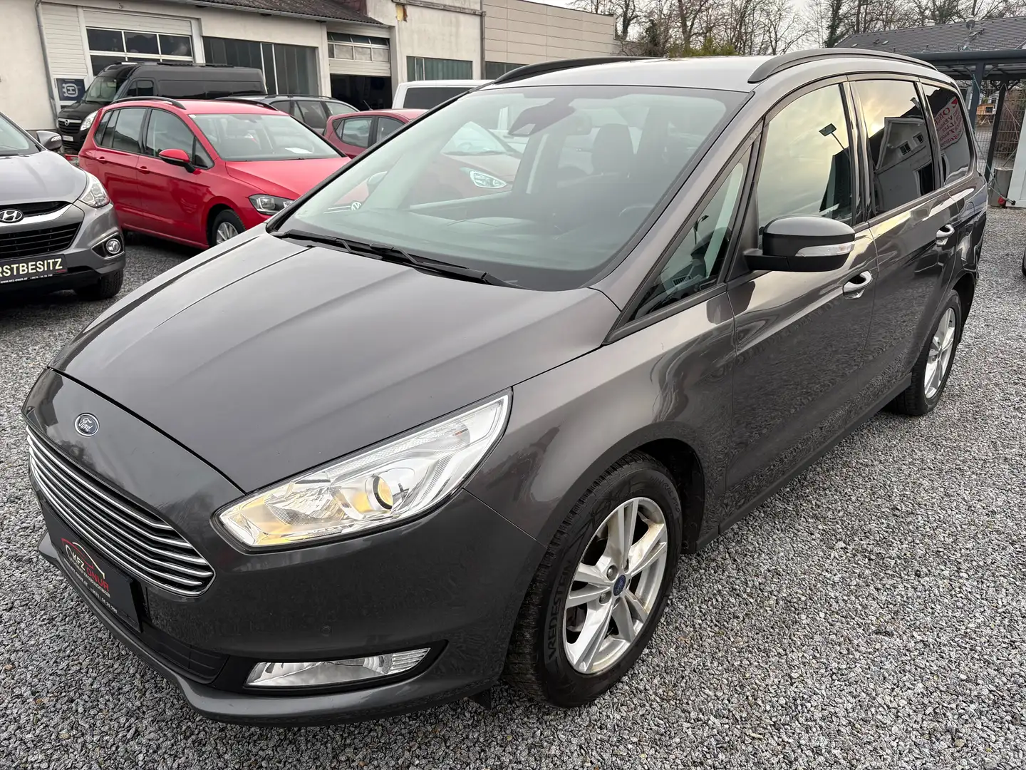 Ford Galaxy Galaxy 2,0 TDCi SCR Business*7-SITZE*AHK Grau - 1