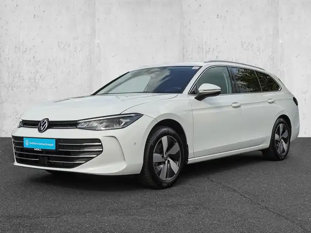 Volkswagen Passat view 2