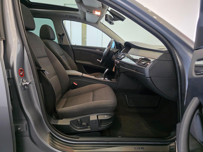 BMW 523 i Touring 2.5|AUTOMATIK|XENON|NAVI|PANO|SHZ — photo 11