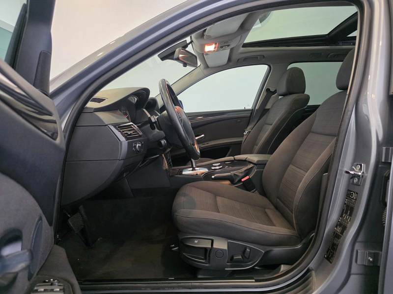 BMW 523 i Touring 2.5|AUTOMATIK|XENON|NAVI|PANO|SHZ — photo 9