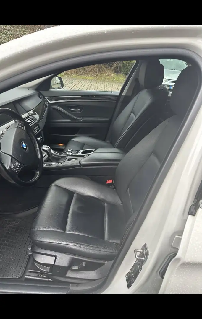 BMW 528 528i Touring Bílá - 2