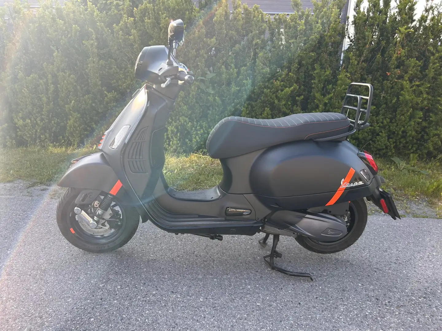 Vespa GTS 300 Nero - 2