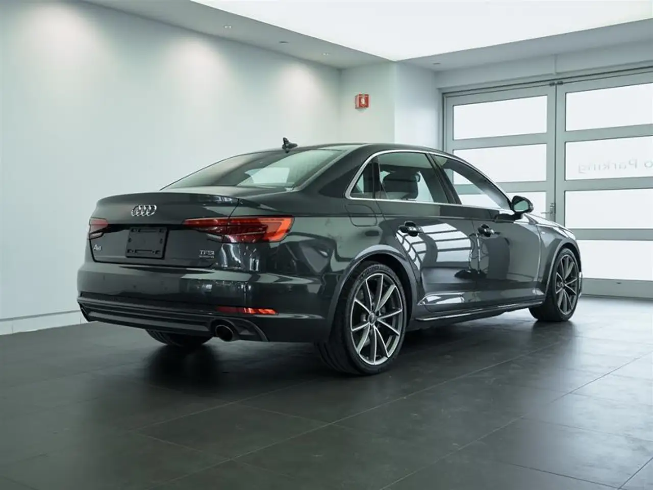 Audi A4 photo Audi A4