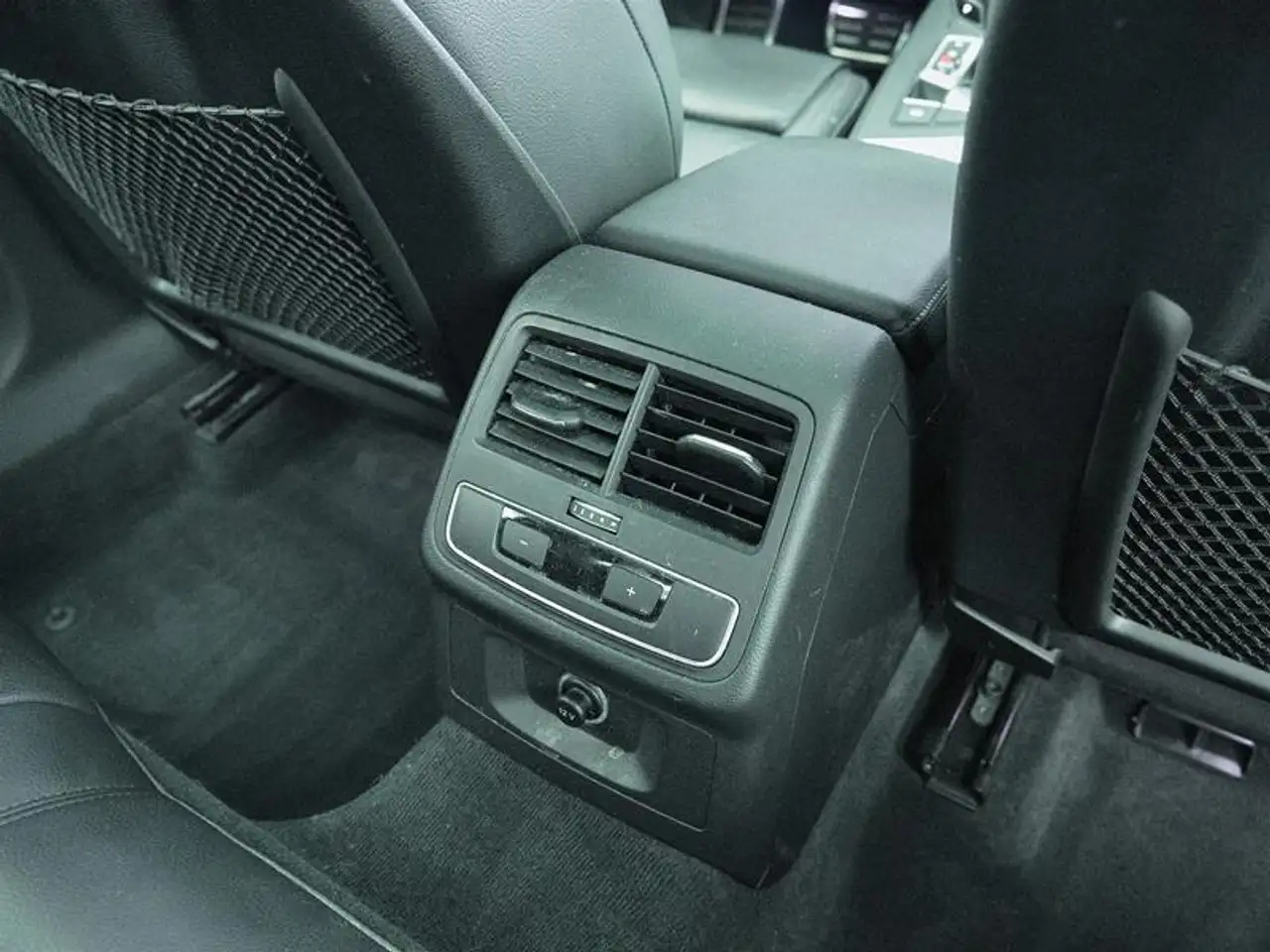 Audi A4 photo Audi A4