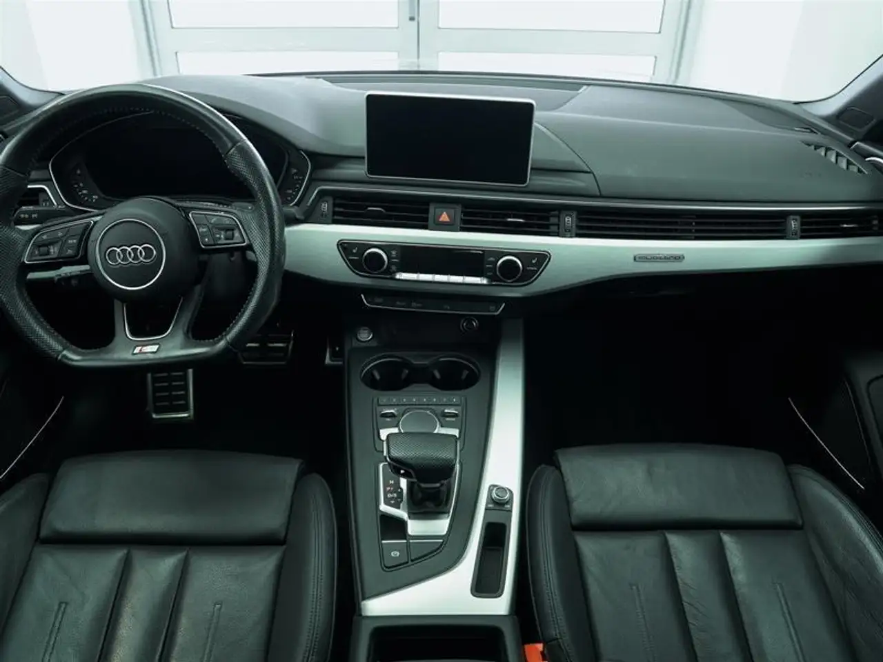 Audi A4 photo Audi A4
