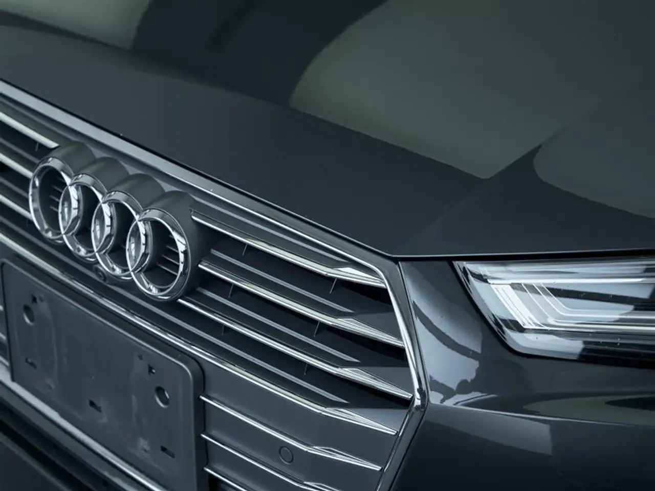 Audi A4 photo Audi A4