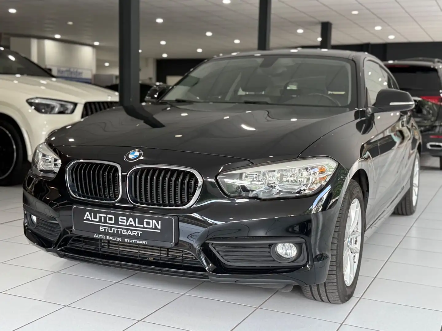 BMW 116 i Sport-Line *NAVI*TEMP*PDC*SHZ*MFL*KLIMAA* Black - 1