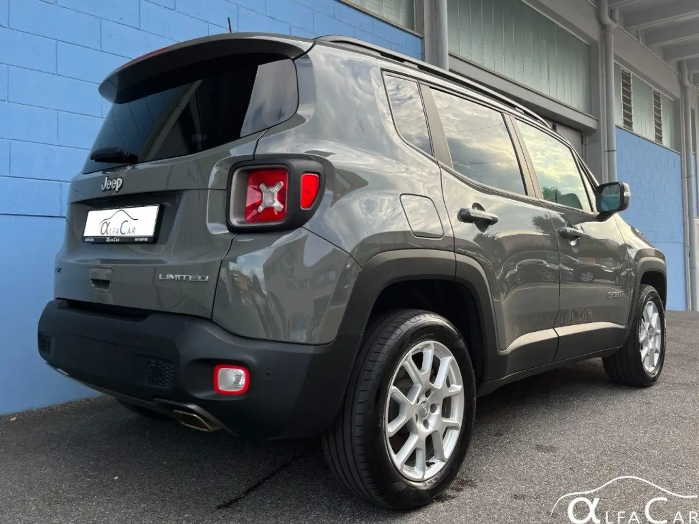 Jeep Renegade 1.3 T4 190CV PHEV 4xe AT6 Limited Szürke - 2
