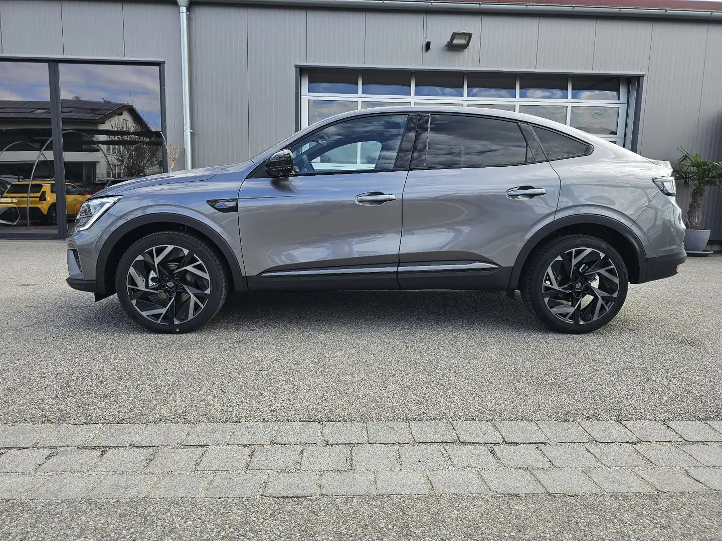 Renault Arkana 160 EDC Mild-Hybrid-Esprit Alpine*AHK* Gris - 2