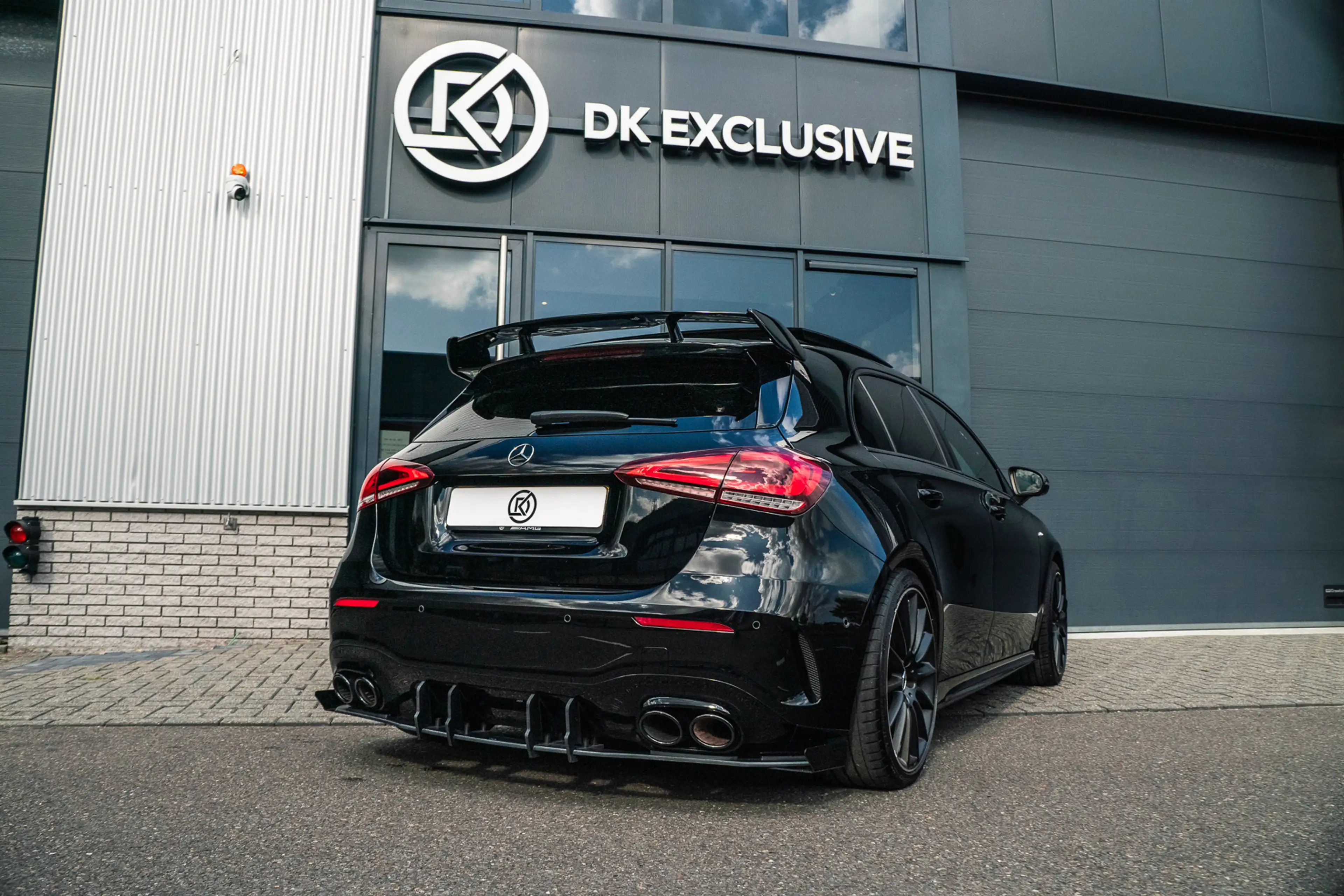 Mercedes-Benz A 35 AMG 4MATIC Advantage — photo 4