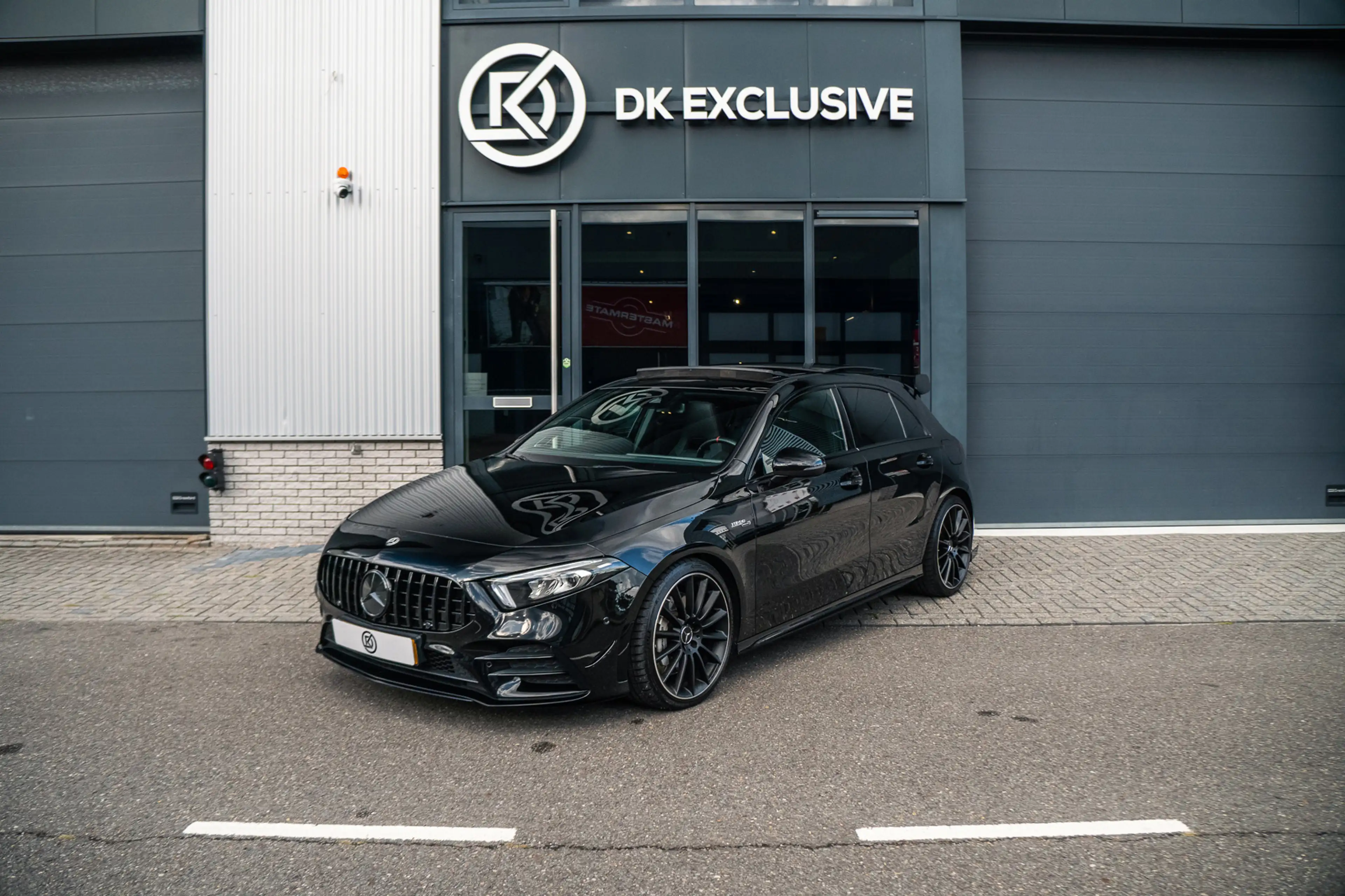 Mercedes-Benz A 35 AMG 4MATIC Advantage — photo 7